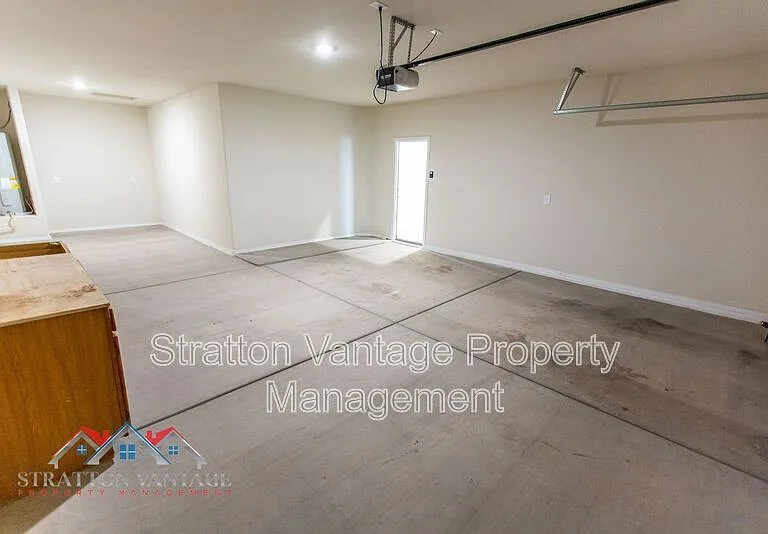 9385 E Orange Grove St — Photo 42