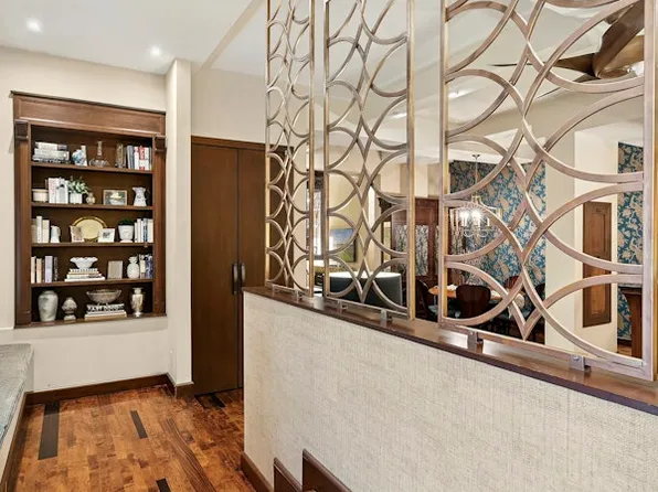 300 Central Park West image 2 of 12