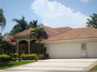 13901 Carlton Dr, Davie, FL 33330