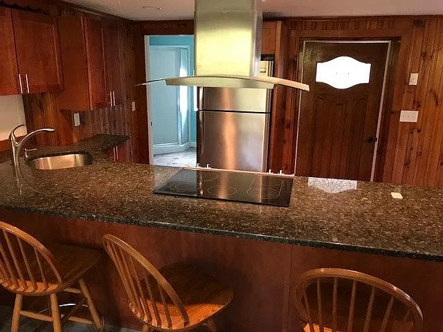 70 Newton St — Photo 4