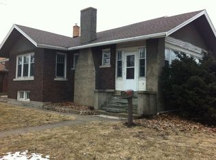 459 9th St, La Salle, IL 61301