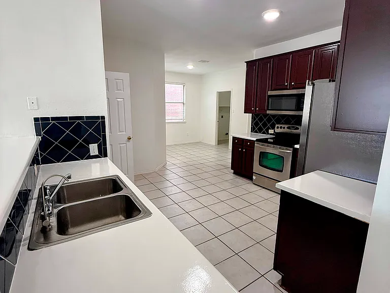 9736 Indian Canyon Dr — Photo 7