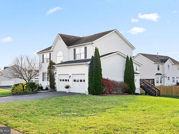 5th image of 412 Lilys Way