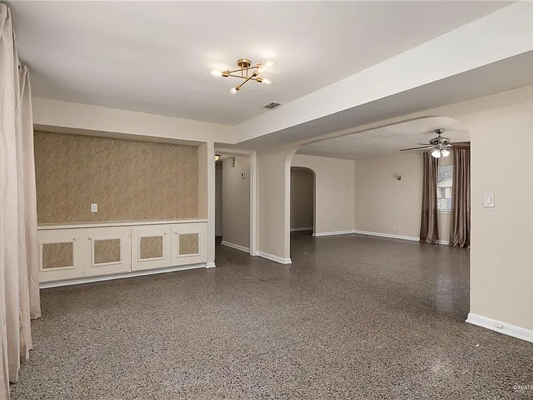 914 N 15th St — Photo 3