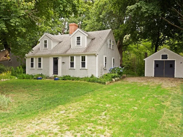 217 County Road, Bourne, MA 02532