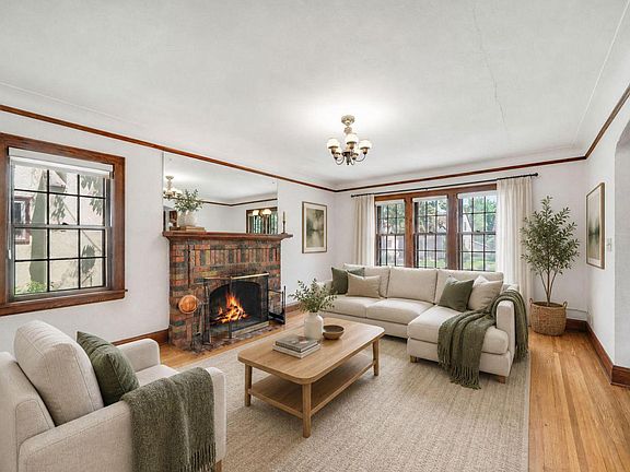 4th image of 1525 Asbury St