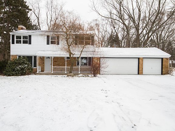 2nd image of 707 Aster Ave
