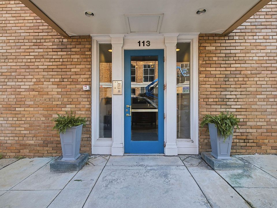 1st image of 113 22nd St N APT 411