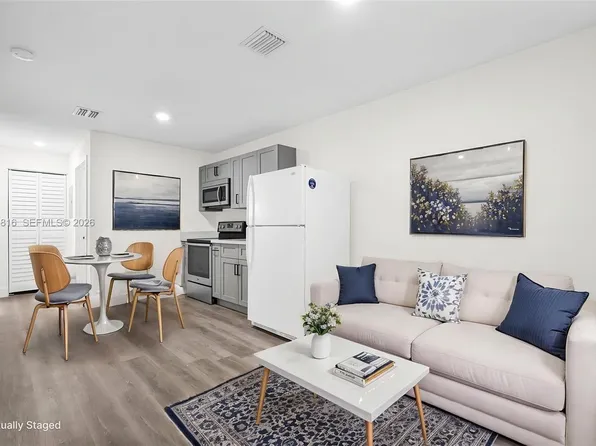 1730 Acapulco Dr, Hollywood, FL