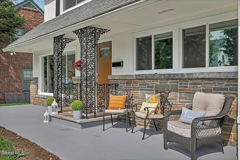 2nd image of 246 Lenox Avenue