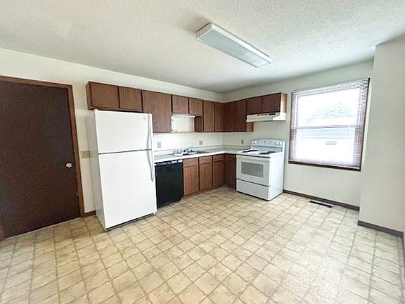 3rd image of 4528 Speros Ln #2