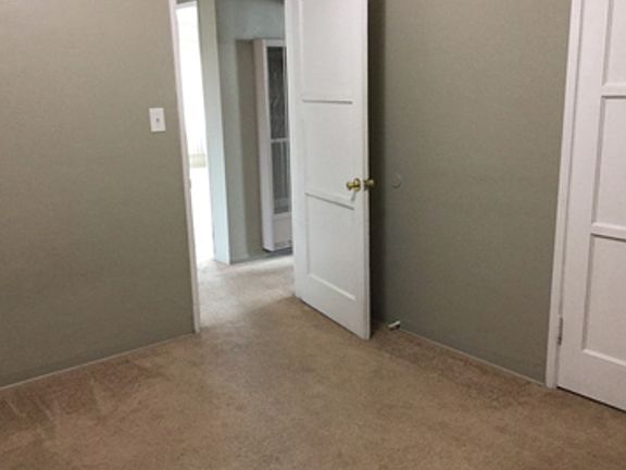 2nd image of 1088 W 16th St