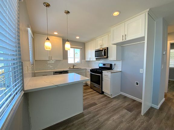 5th image of 6727 Osler St