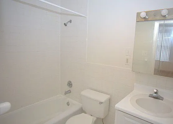 Rented by Avenues Real Estate | media 15