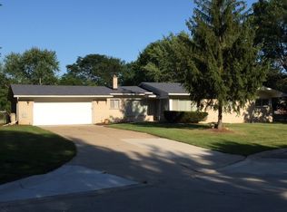 6442 Fairwood Dr, Dearborn Heights, MI 48127
