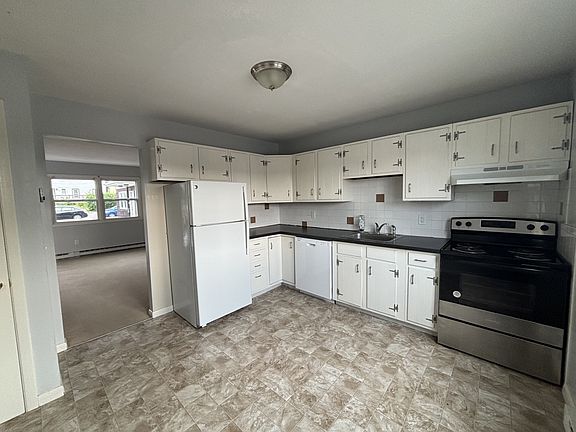 3rd image of 22 Church St APT 5