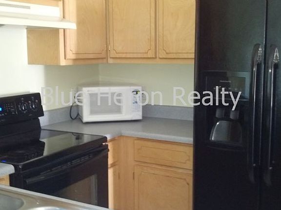 5th image of 7229 Lake Suzzanne Way