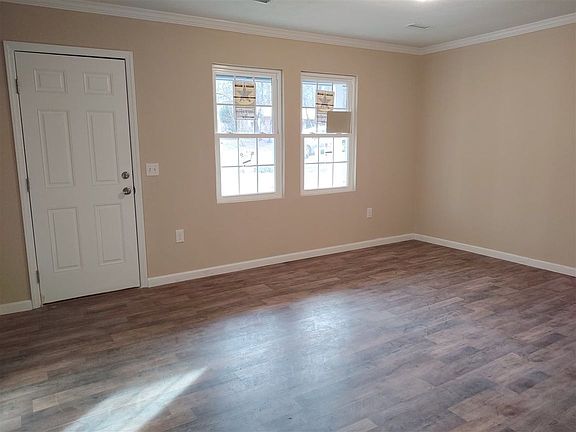 3rd image of 439 Seitz Dr