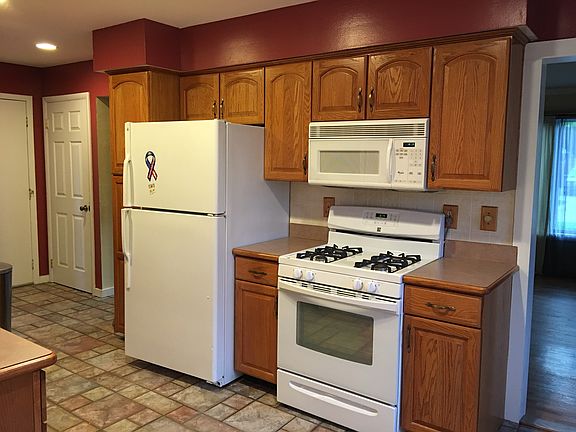 3rd image of 10100 Wolfriver Dr