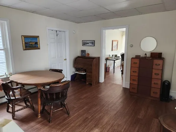 10 Newton St #A, Ayer, MA 01432