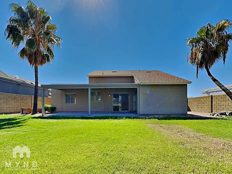 818 E Piute Ave — Photo 14