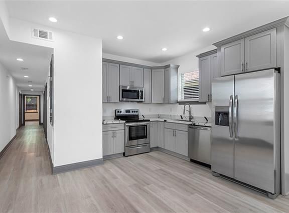 4th image of 1248 Leboeuf St