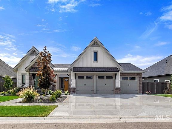 2nd image of 2653 N Black Forest Way