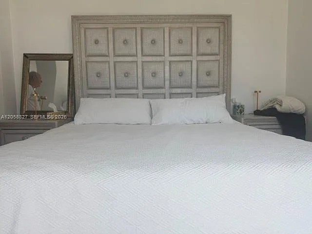 5401 Collins Ave #230 — Photo 31
