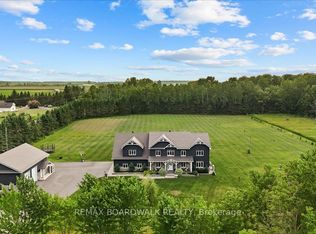 2440 Emmett Rd, Ottawa, ON K4C1S1