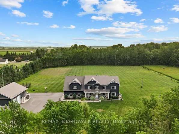 2440 Emmett Rd, Ottawa, ON K4C 1S1