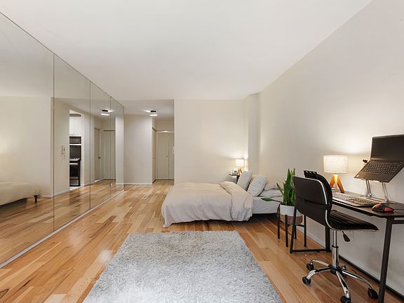 4th image of 130 W 79th St APT 7E