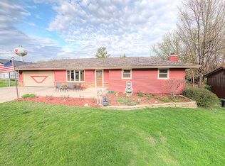 4439 Applewood Ln, Loves Park, IL