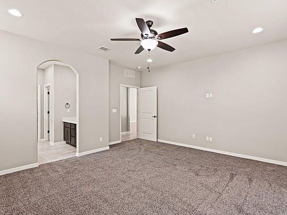 3rd image of 13591 Hazlewood St