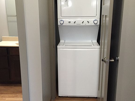 2nd image of 444 N 27th St APT 203