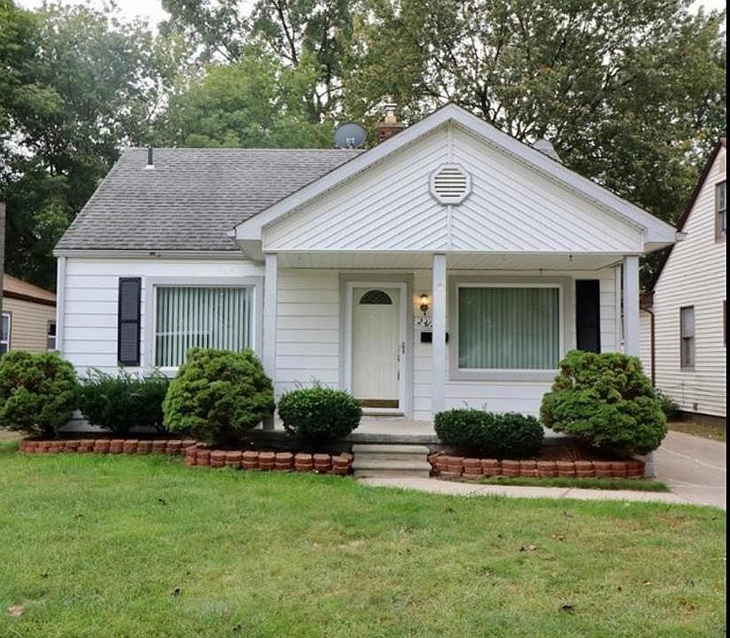 1st image of 24111 Stanford St