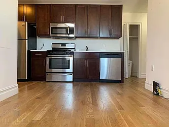 Rented by Hillel Realty Group