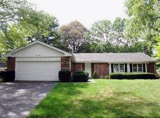 1706 S Thompson Dr, Wheaton, IL 60189