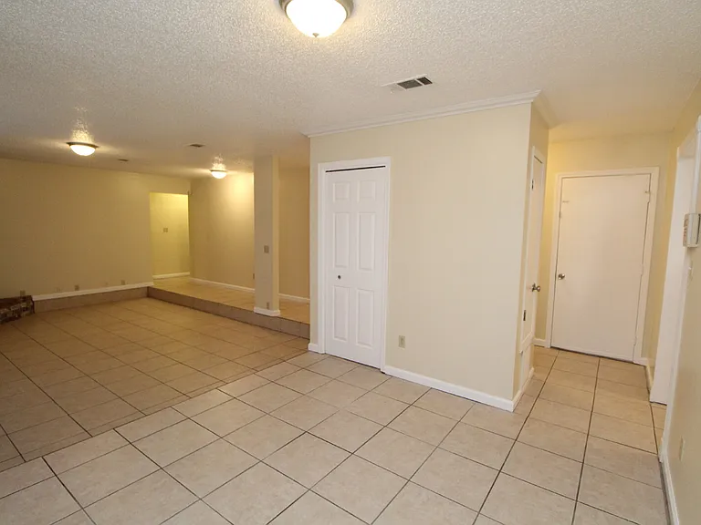 7859 Bay Meadows Dr — Photo 6