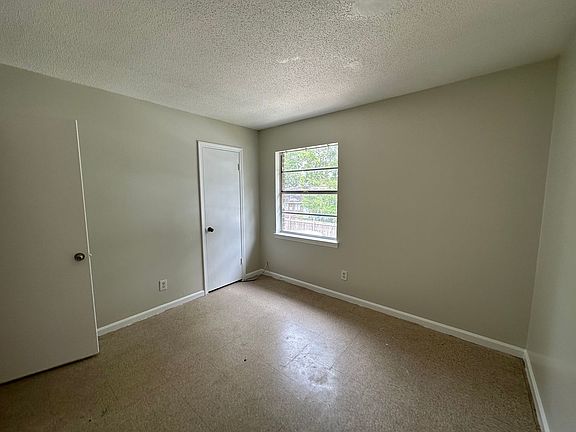3rd image of 3 Oak Forest Ln #D