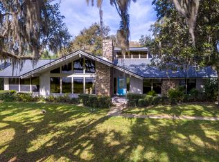 9209 Silver Lake Dr, Leesburg, FL 34788