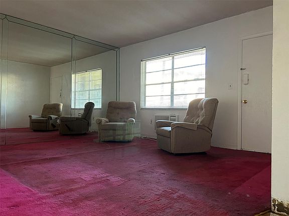 4th image of 16900 NE 14th Avenue #108