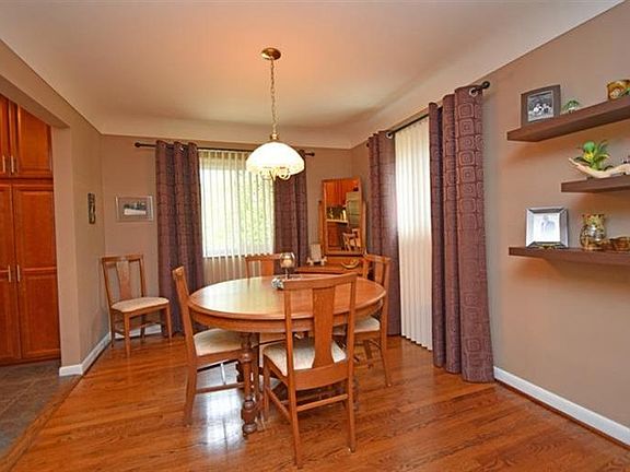 4th image of 3232 Basswood Ln