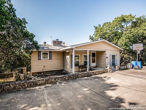 2nd image of 611 Spanish Oak Esplanade