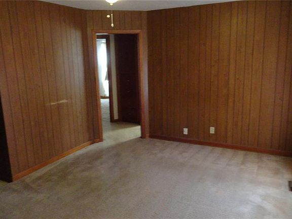 3rd image of 1421 N Crawford Ave