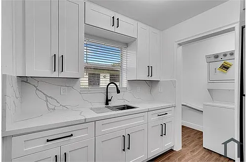 420 SW 27th Ter Photo 1