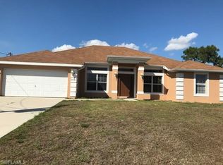 2712 49th St W, Lehigh Acres, FL 33971