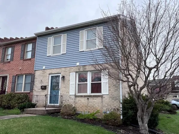 30 William Penn Dr, Chambersburg, PA 17201