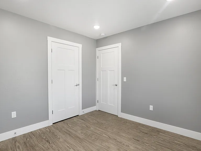 124 42nd Ave NE #3 — Photo 5