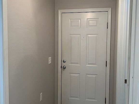 3rd image of 174 Wildflower Ln