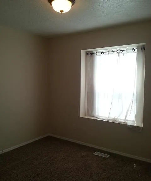 2420 W Grouse Ave — Photo 9
